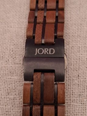 Jord Men's Wooden Link Apple Watch Band  in Brown